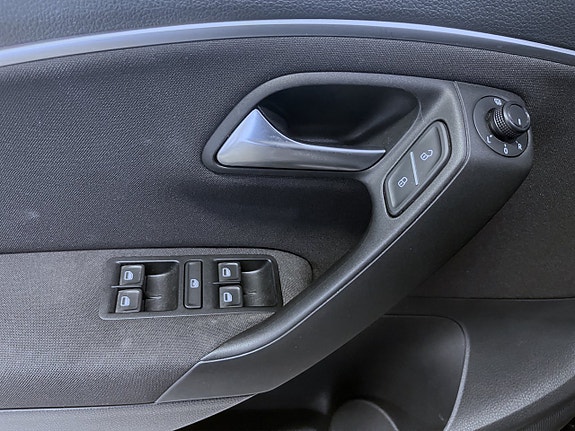 Volkswagen Polo 7 of 15
