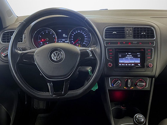 Volkswagen Polo 8 of 15