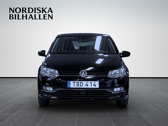 Volkswagen Polo 2 of 15