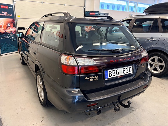 Subaru Outback 7 of 30