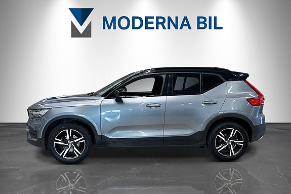 Volvo XC40 3 of 23