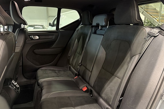 Volvo XC40 21 of 23