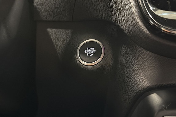 Volvo XC40 14 of 23