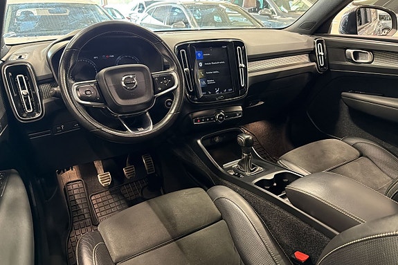 Volvo XC40 9 of 23