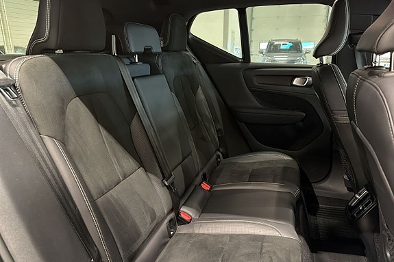 Volvo XC40 20 of 23