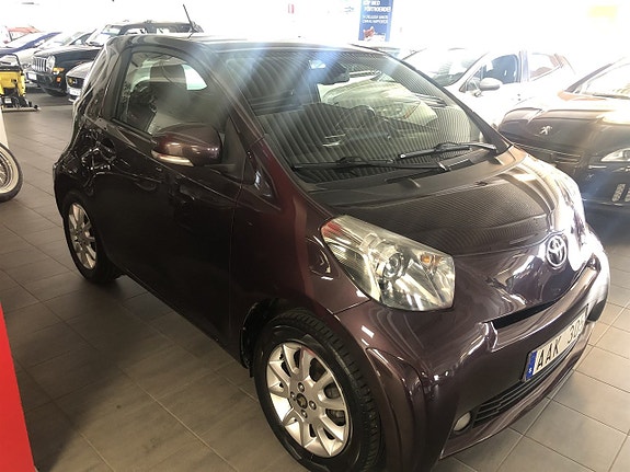 Toyota IQ 4 of 5