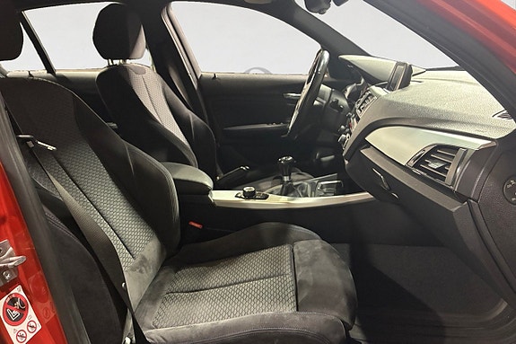 BMW 118d 15 of 17