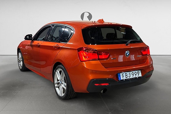 BMW 118d 5 of 17