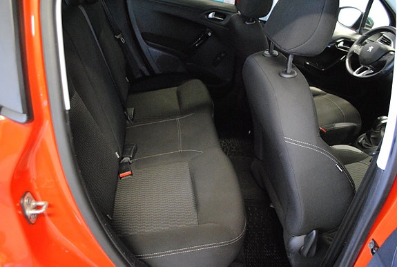 Peugeot 208 6 of 7