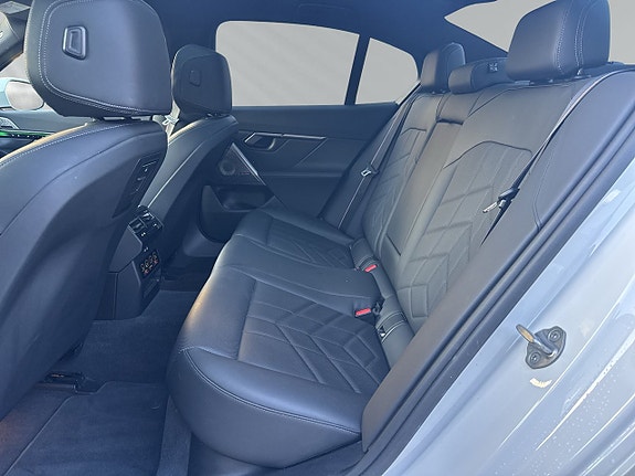 BMW 550e 15 of 30