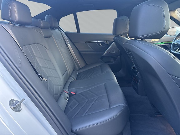 BMW 550e 16 of 30