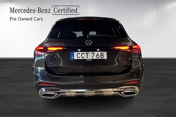 Mercedes-Benz GLC300 de 18 of 21