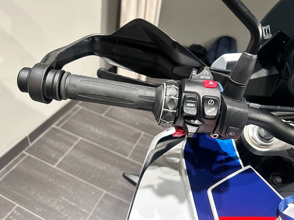 BMW S1000XR /Service Inclusive/3st väskor/Evotech/1260 mil 7 of 23