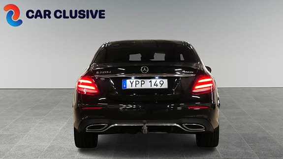 Mercedes-Benz E220 10 of 23