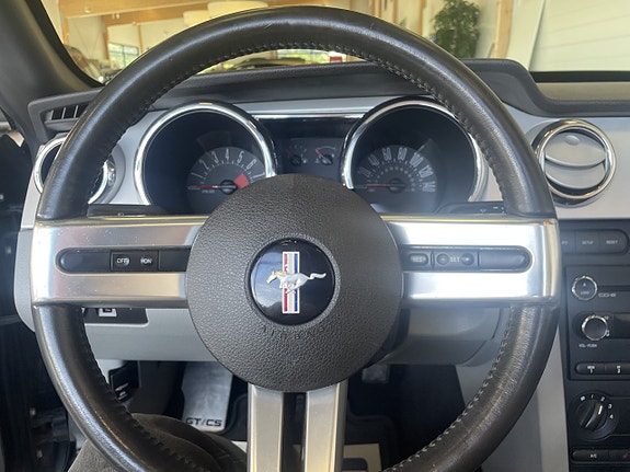 Ford Mustang 12 of 14