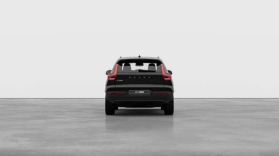 Volvo EX40 18 of 30