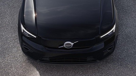 Volvo EX40 7 of 30