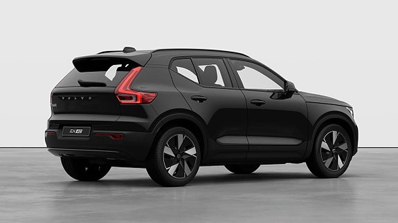 Volvo EX40 30 of 30