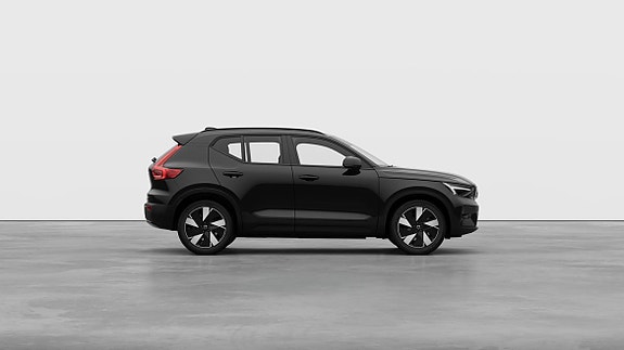 Volvo EX40 20 of 30