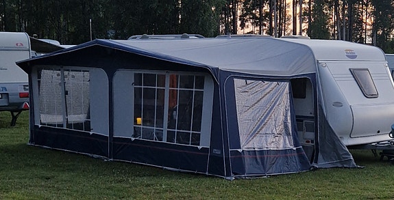 Hobby KMFE de luxe Barnkammarvagn 3 of 13