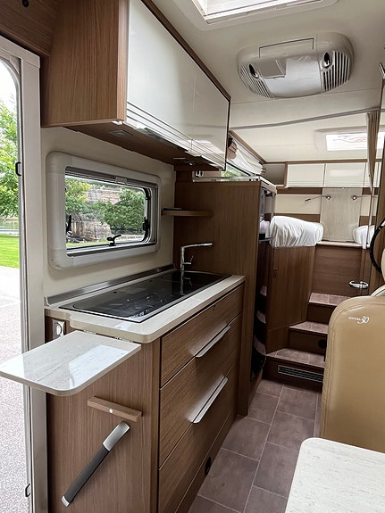 Bürstner Viseo I 690 G 30 edition - 2017, 4600 mil 8 of 20