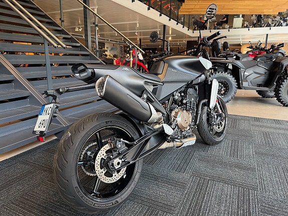 Husqvarna Svartpilen 801 0% ränta 38mån 3 of 7