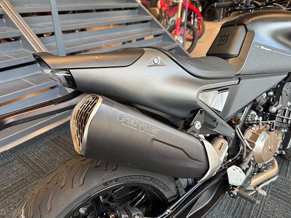 Husqvarna Svartpilen 801 0% ränta 38mån 4 of 7
