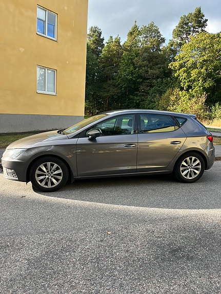 Seat Leon 2 of 4