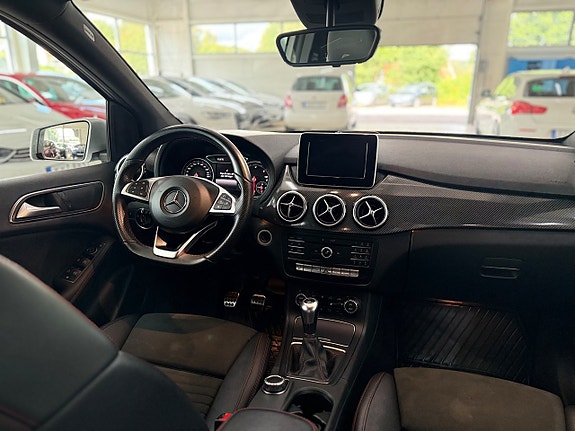 Mercedes-Benz B180 d 14 of 18