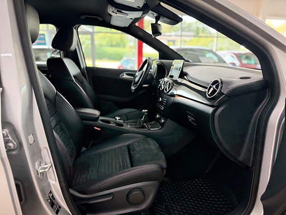 Mercedes-Benz B180 d 11 of 18