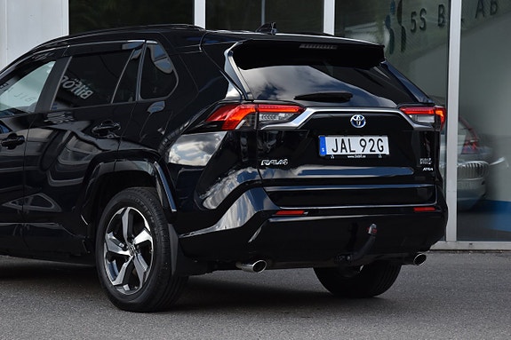 Toyota RAV4 6 of 29