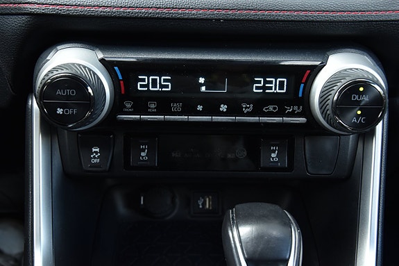 Toyota RAV4 17 of 29