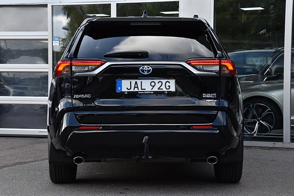 Toyota RAV4 7 of 29