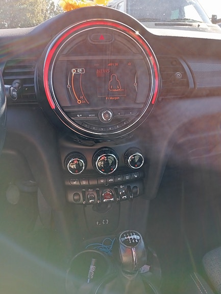 MINI Cooper 3 of 3
