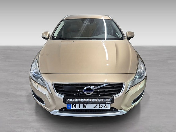 Volvo V60 2 of 6