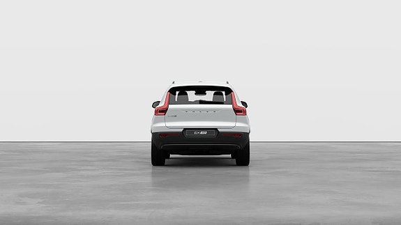 Volvo EX40 18 of 30