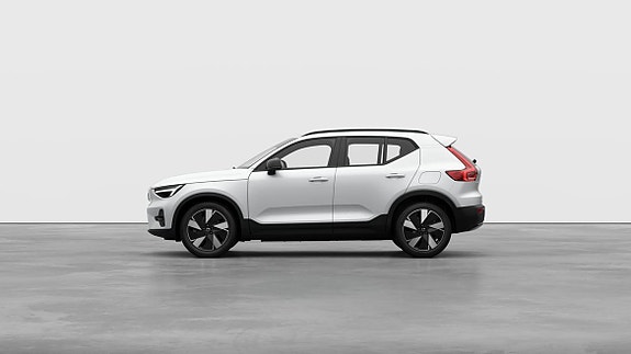 Volvo EX40 19 of 30