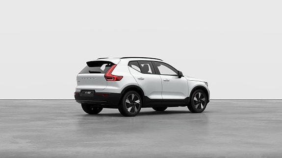 Volvo EX40 24 of 30