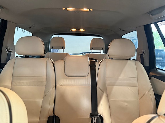 Volvo XC90 17 of 23