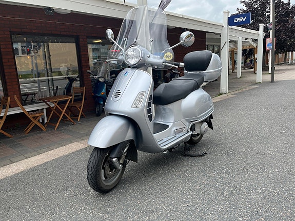 Vespa GT200 3 of 10