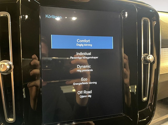 Volvo XC40 20 of 26