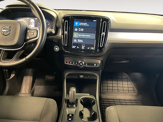 Volvo XC40 11 of 26