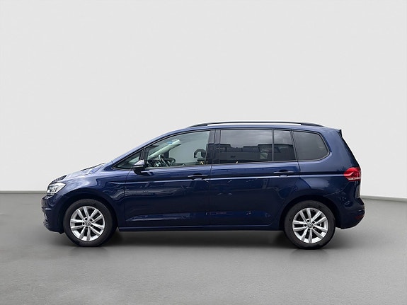 Volkswagen Touran 8 of 24