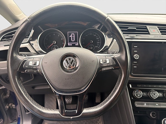 Volkswagen Touran 15 of 24