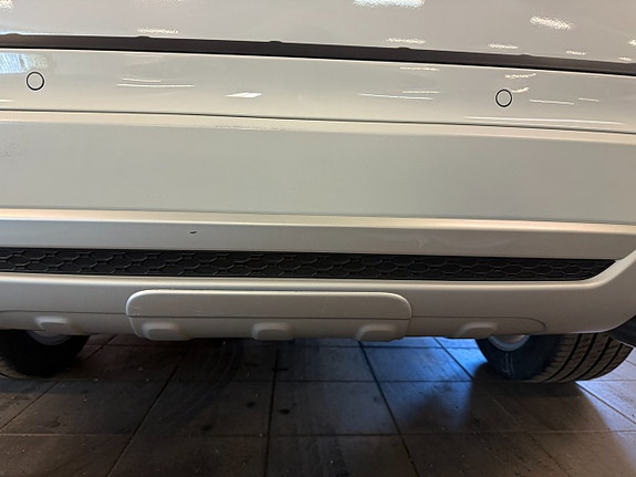 Volvo XC60 8 of 30