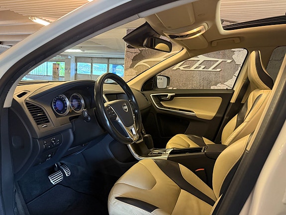 Volvo XC60 9 of 30