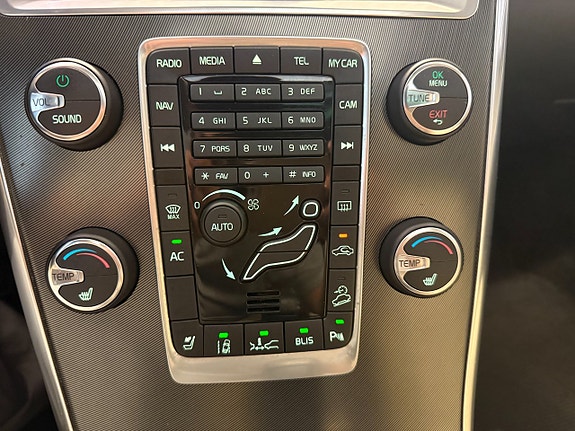 Volvo XC60 30 of 30