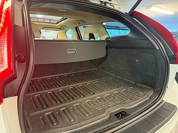 Volvo XC60 20 of 30