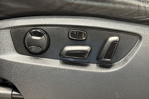 Volkswagen Touareg 18 of 26