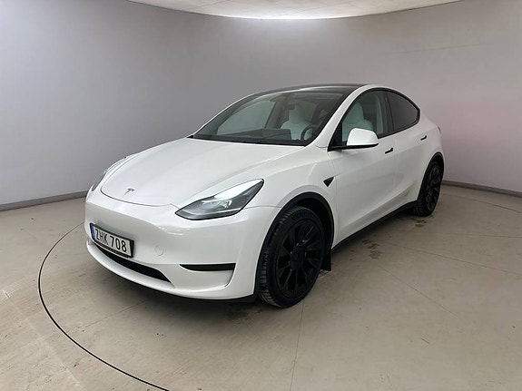 Tesla Model Y 2 of 12